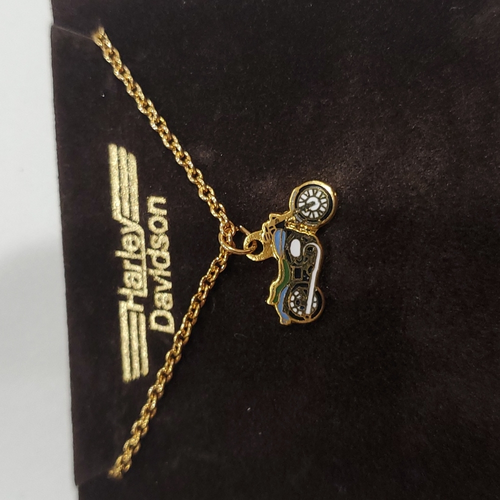 Harley Davidson necklace gold colored 18 inch chain